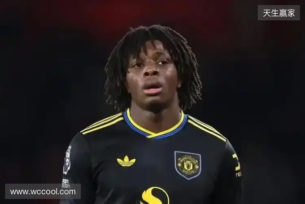 TA：曼联球员多古腿筋受伤，预计伤缺10周