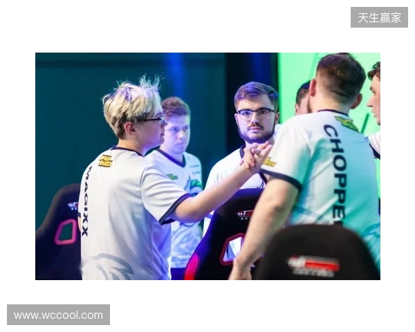 前曼联助教：弗林蓬比阿诺德更灵活速度更快，两人特点不同