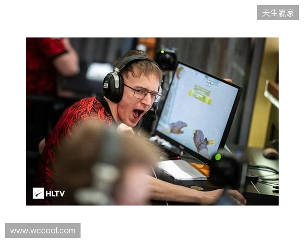 卡什：跟莱万并肩作战感觉很棒；希望能随波兰再踢一次世界杯